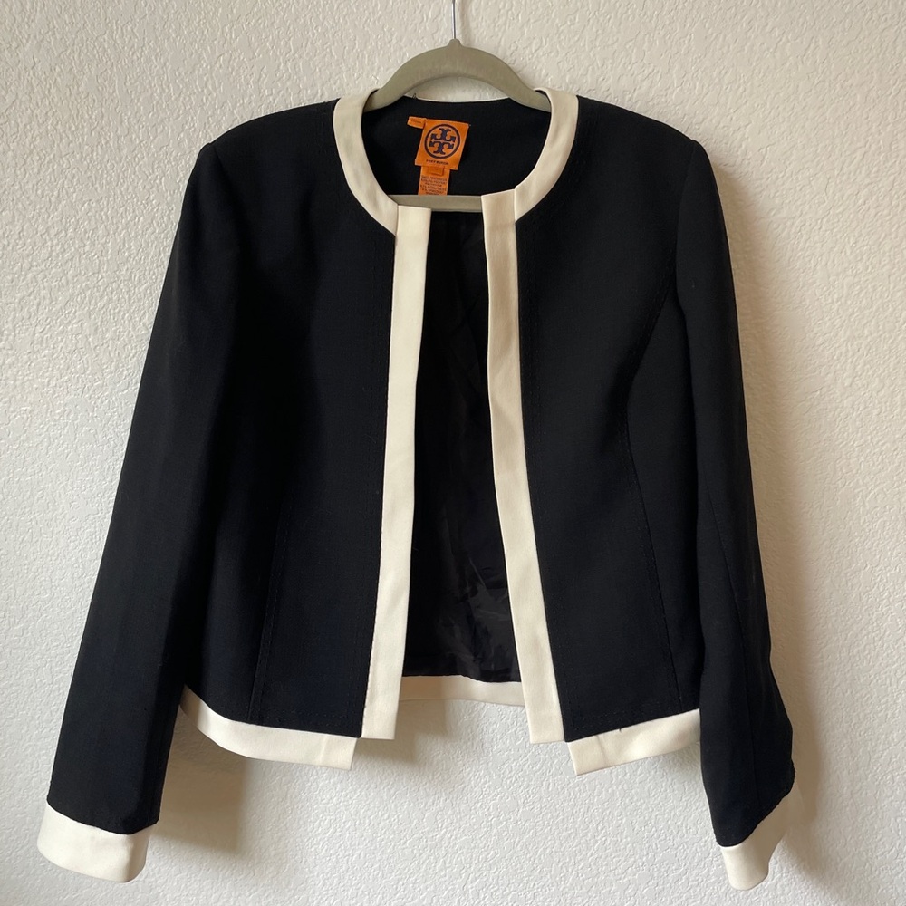 Beautiful Tory Burch Collarless Blazer